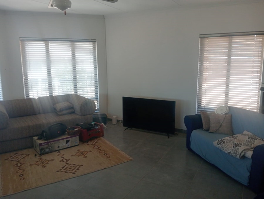 To Let 3 Bedroom Property for Rent in Wavecrest Eastern Cape